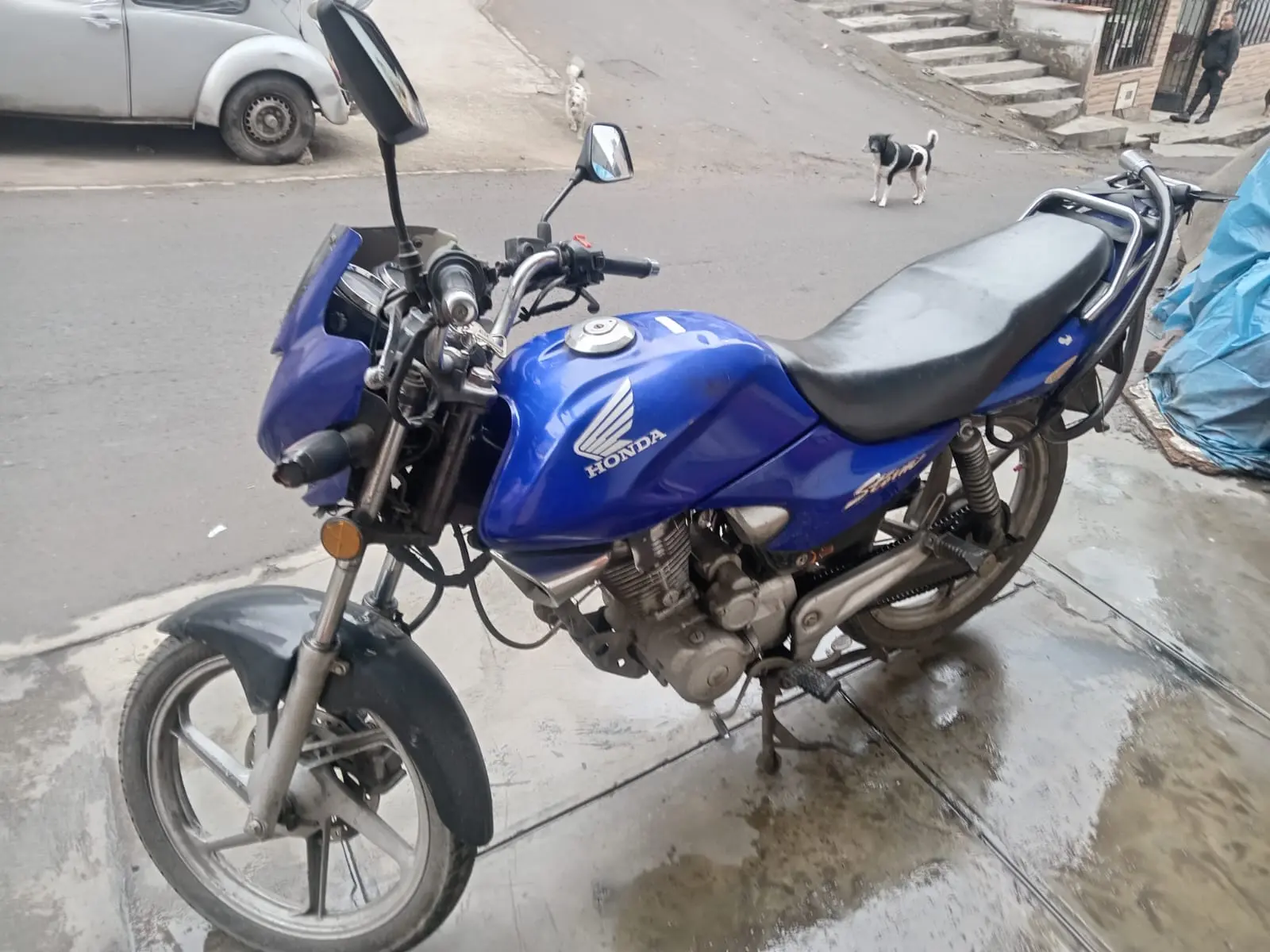 VENDO MOTO HONDA STORM