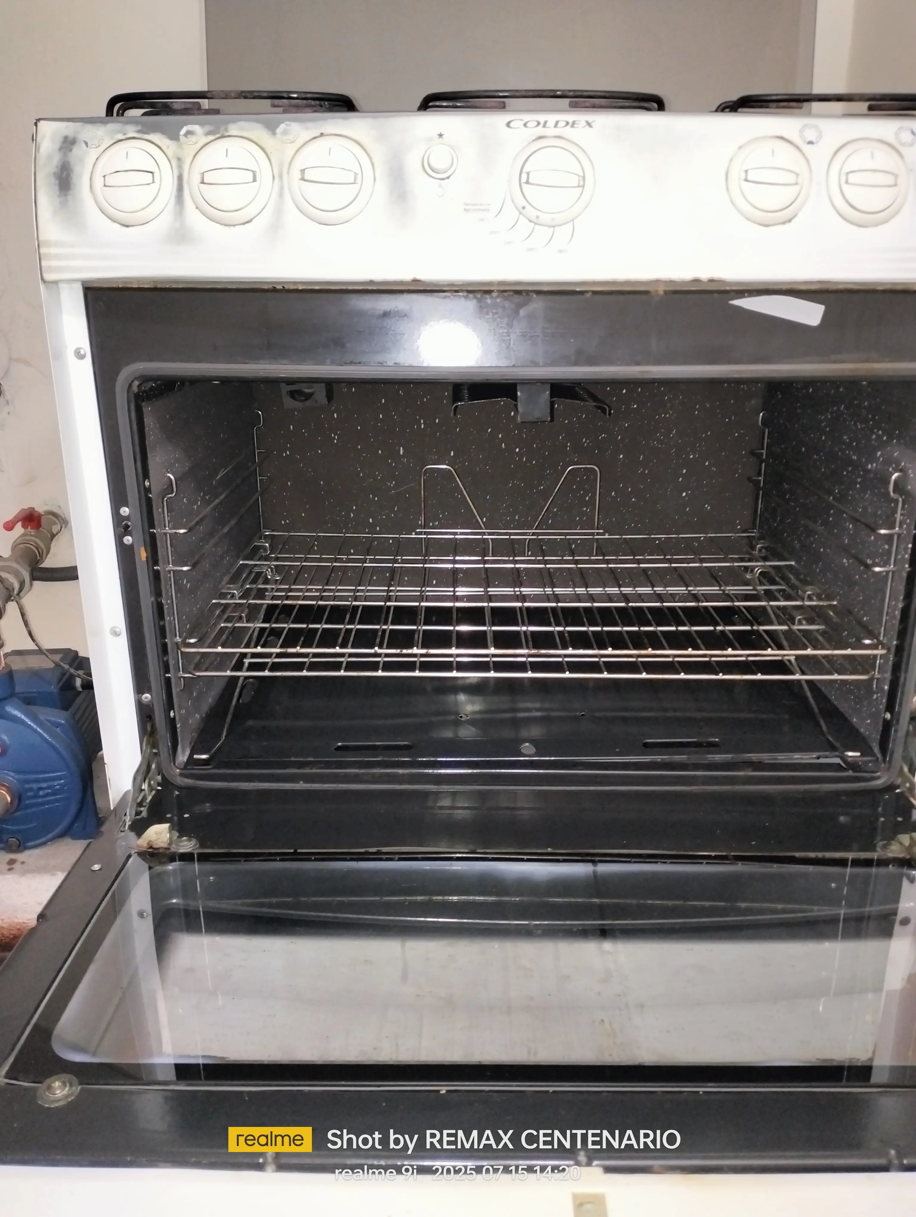 VENDO COCINA COLDEX USADA EN PERFECTAS CONDICIONES.