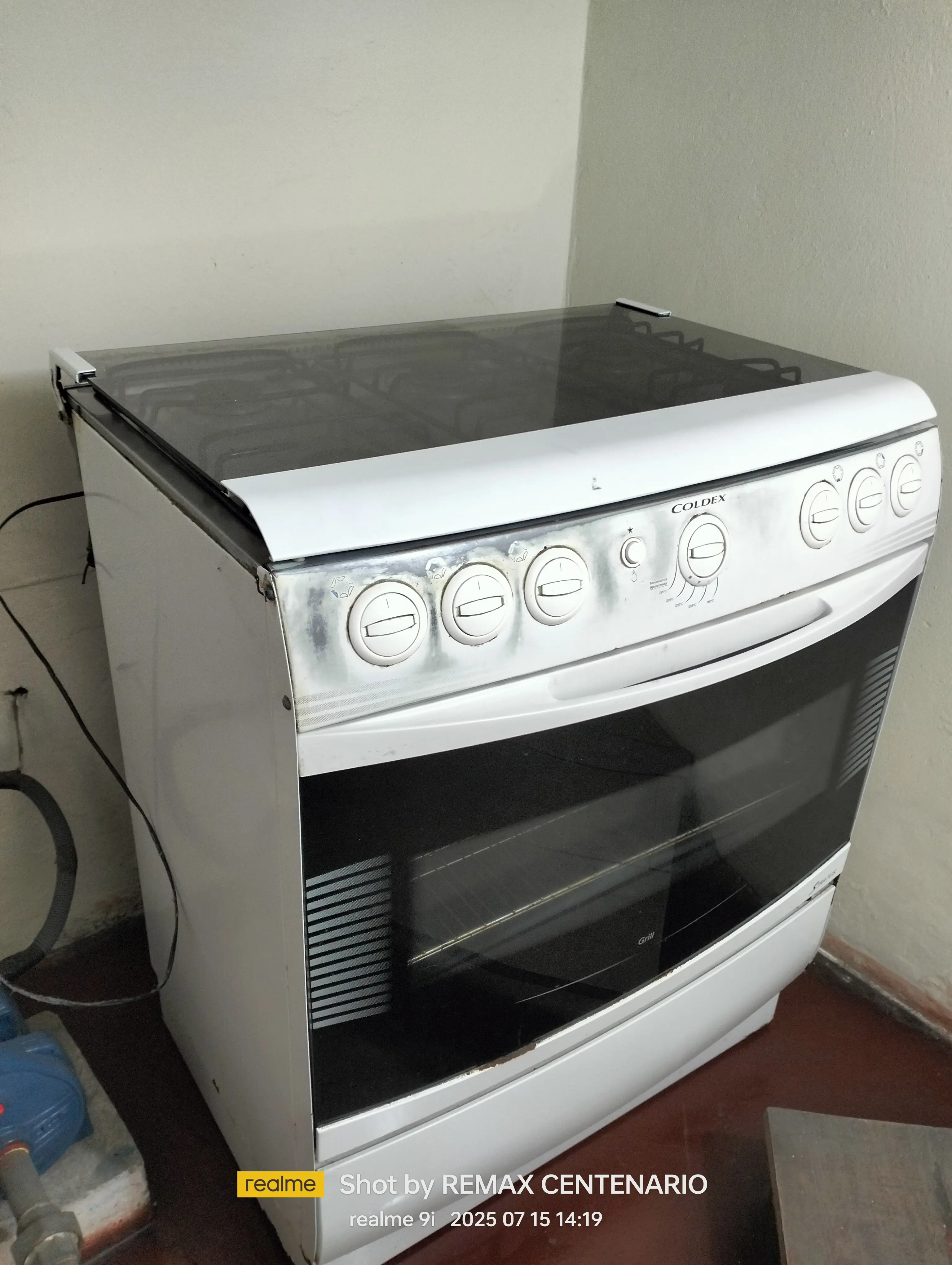 VENDO COCINA COLDEX USADA EN PERFECTAS CONDICIONES.