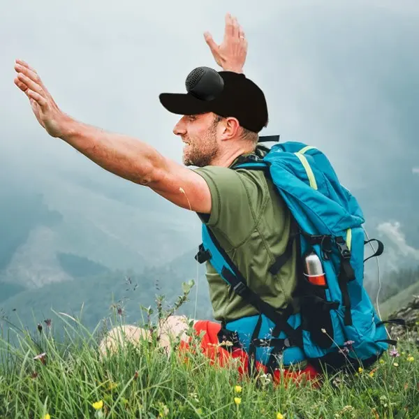  Sombrero creativo con aire acondicionado 