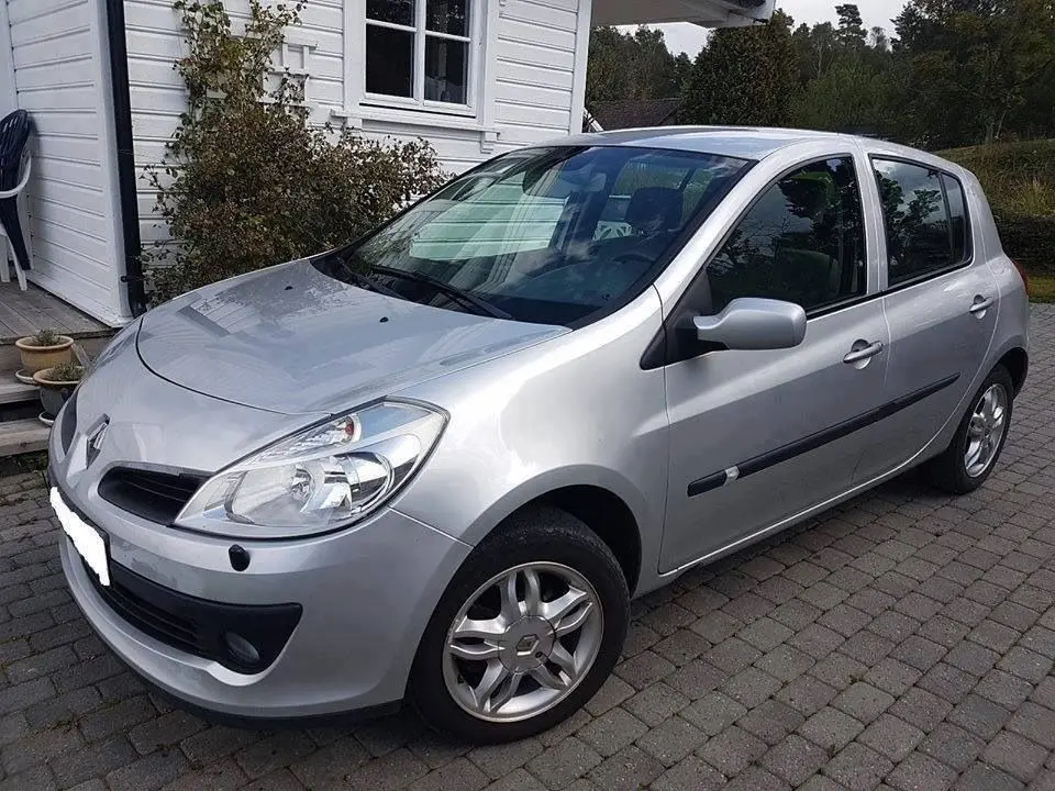RENAULT CLIO III 1.5l DCI 85ch LUJO DINÁMICO