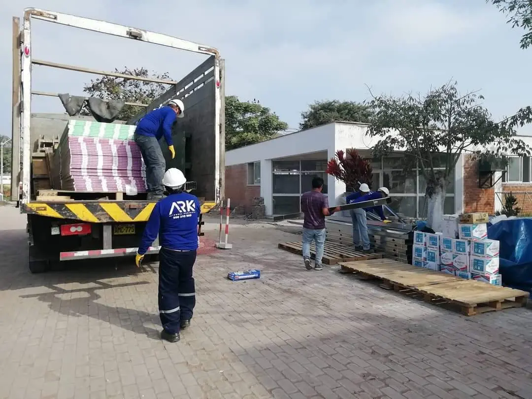 DRYWALL PINTURA ENCHAPE ALBAÑILERIA ESTRUCTURAS METALICAS