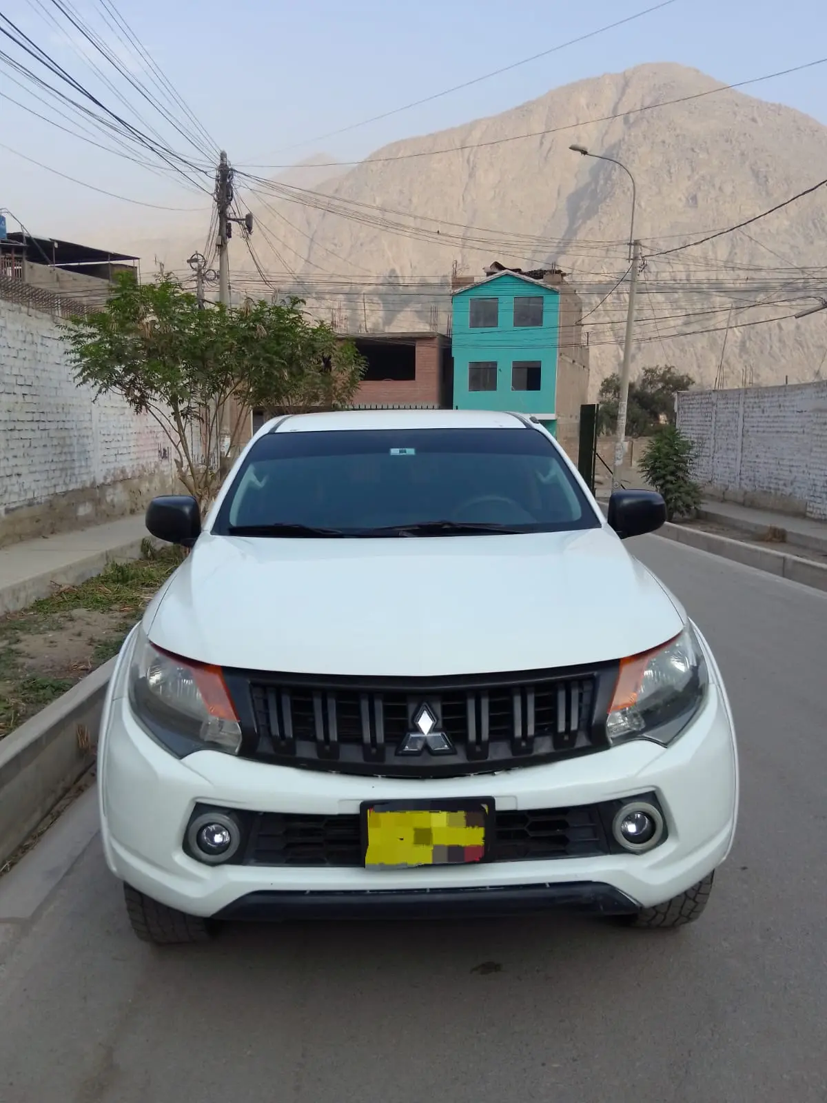 SE VENDE CAMIONETA MITSUBISHI L200 4X2