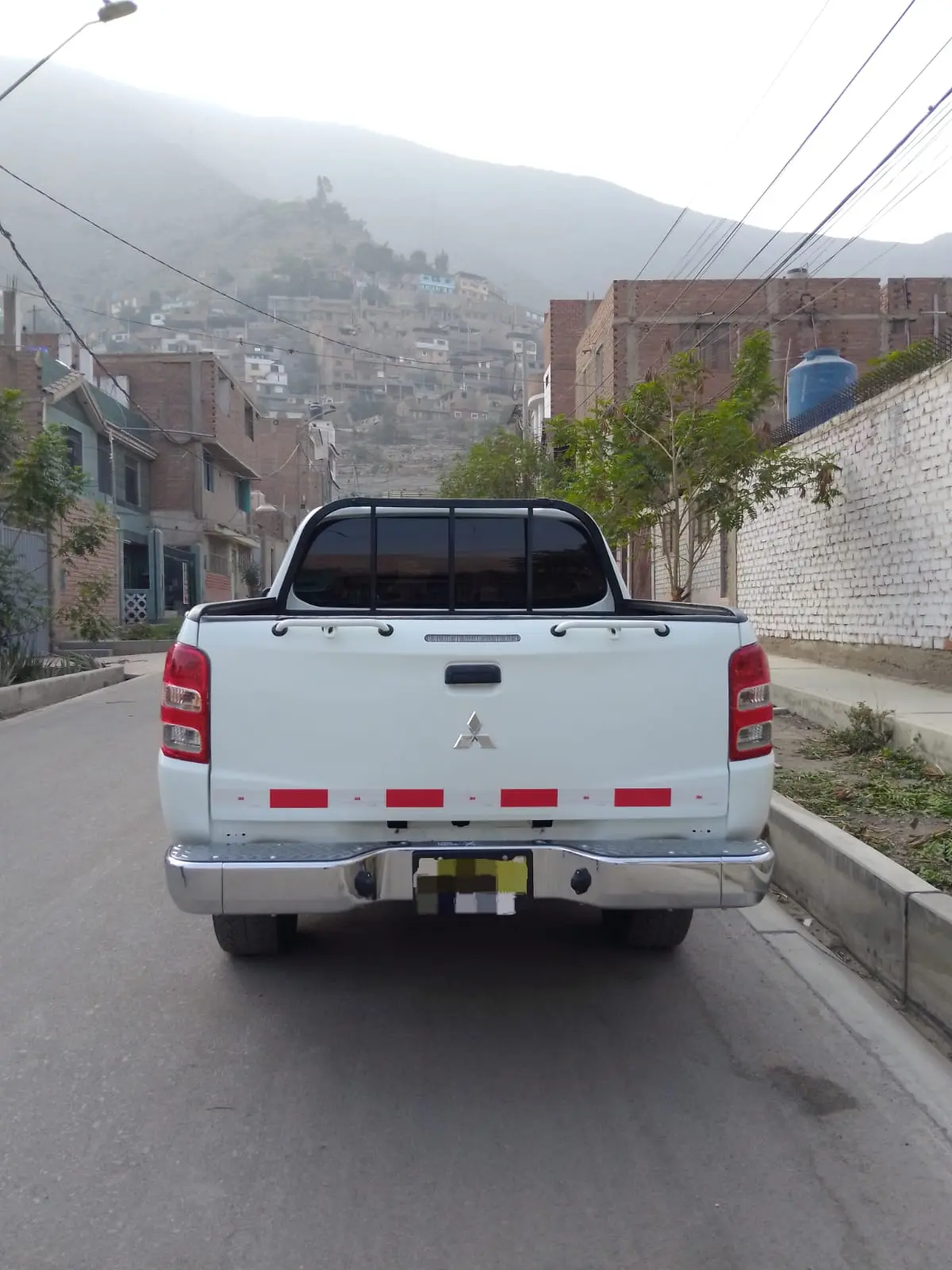 SE VENDE CAMIONETA MITSUBISHI L200 4X2