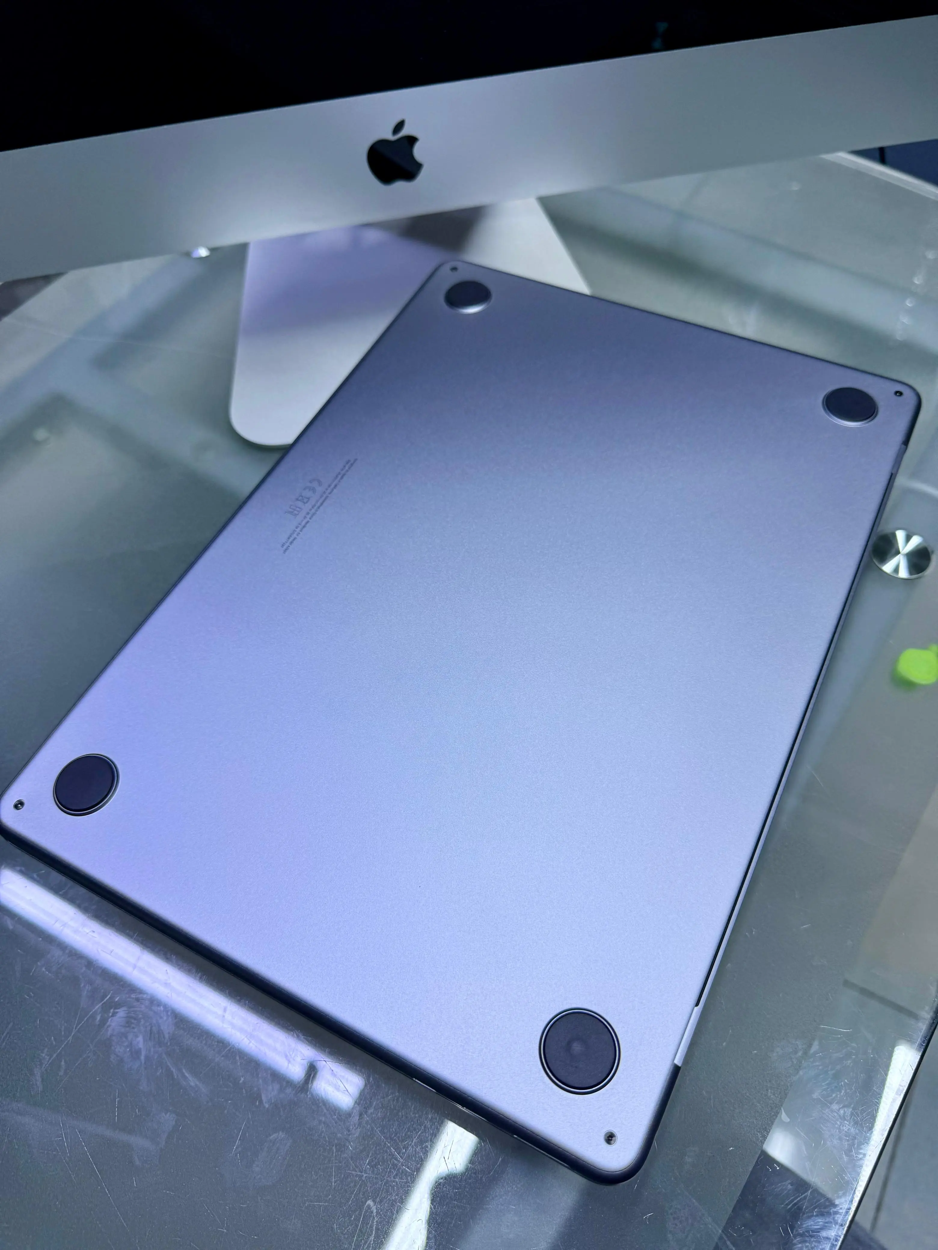 Tu compañera ideal MacBook lista para trabajar y crear