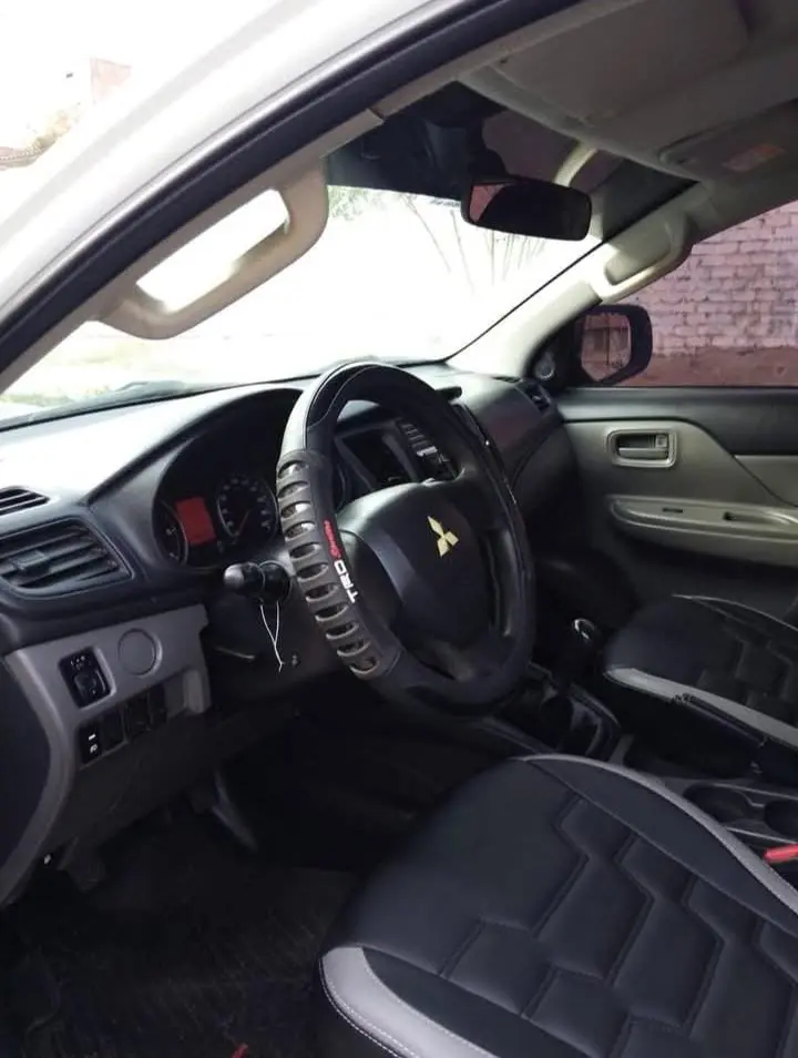 SE VENDE CAMIONETA MITSUBISHI L200 4X2