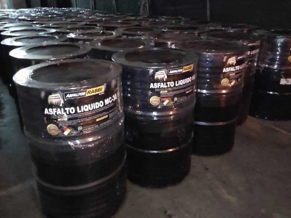 VENDO BREA LIQUIDA PARA HUTILIZACION DE GALPONES RC-250 PEN