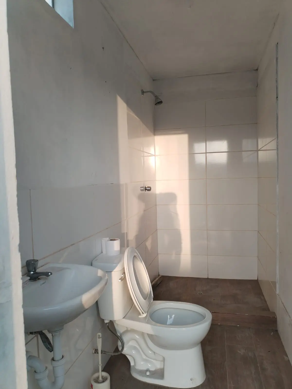 Nuevo Local Comercial Industrial 2300 M2 - cel 982712242