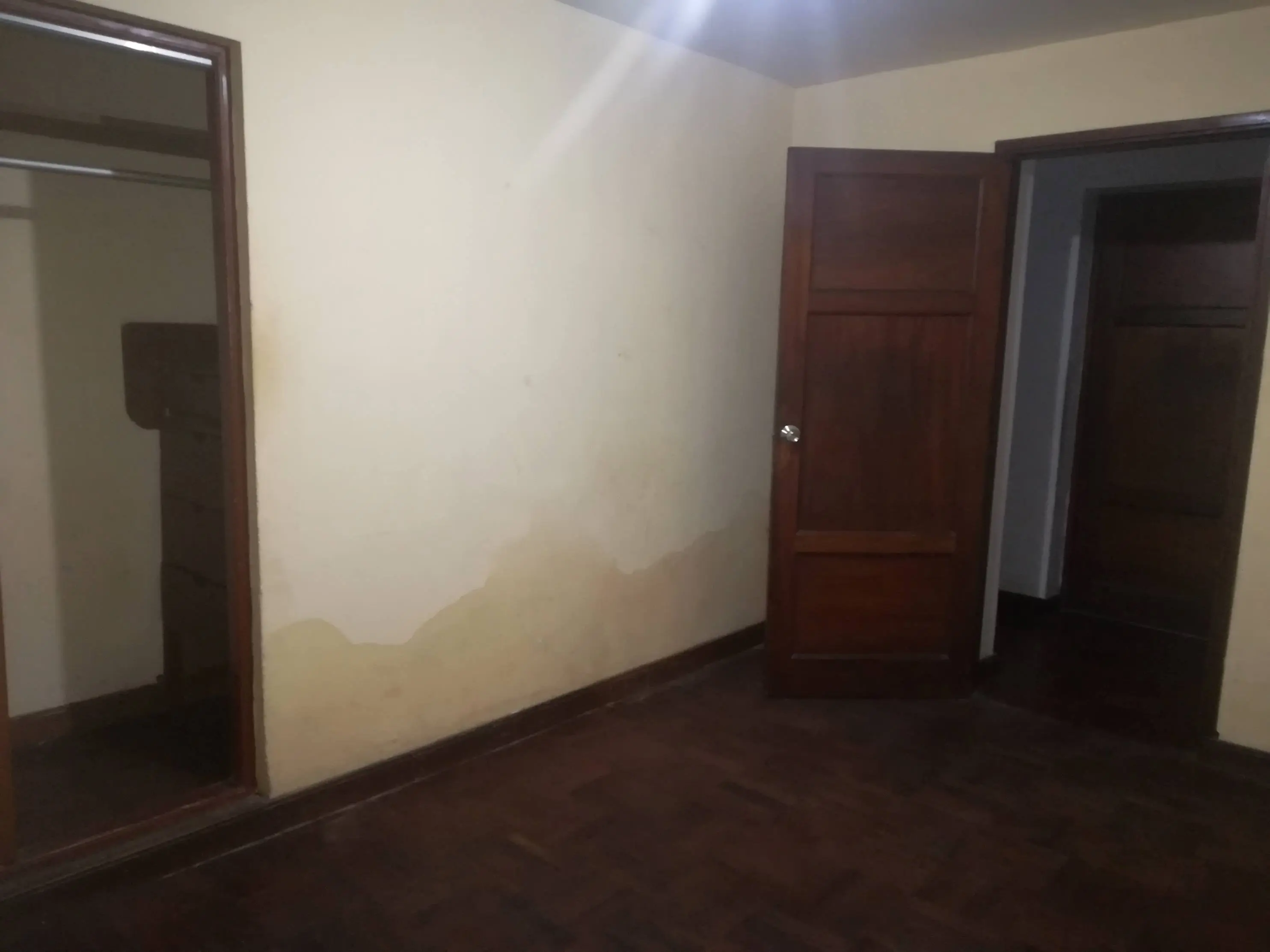 SE ALQUILA HABITACIÓN EN ZONA CÉNTRICA DE LINCE