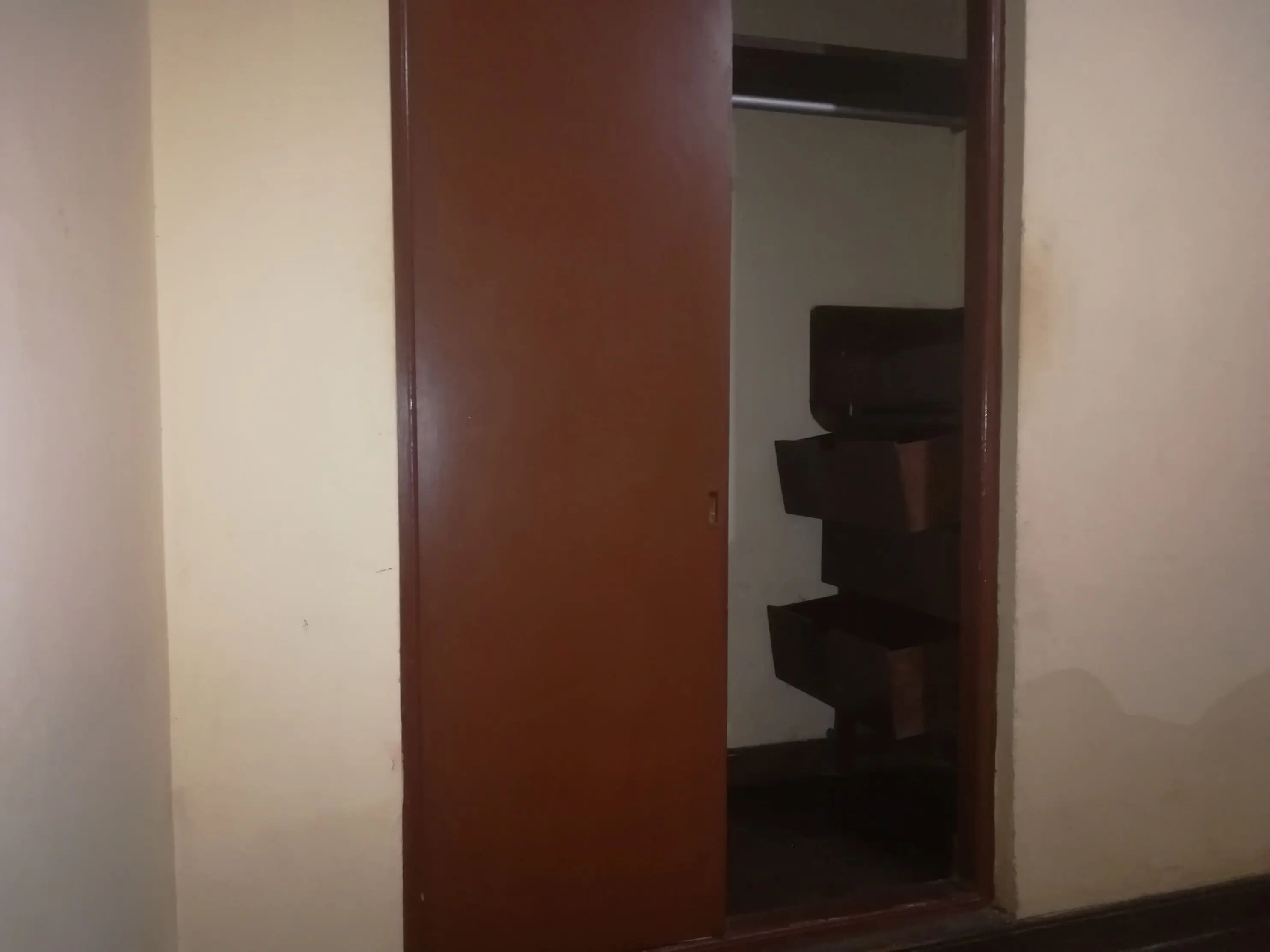 SE ALQUILA HABITACIÓN EN ZONA CÉNTRICA DE LINCE