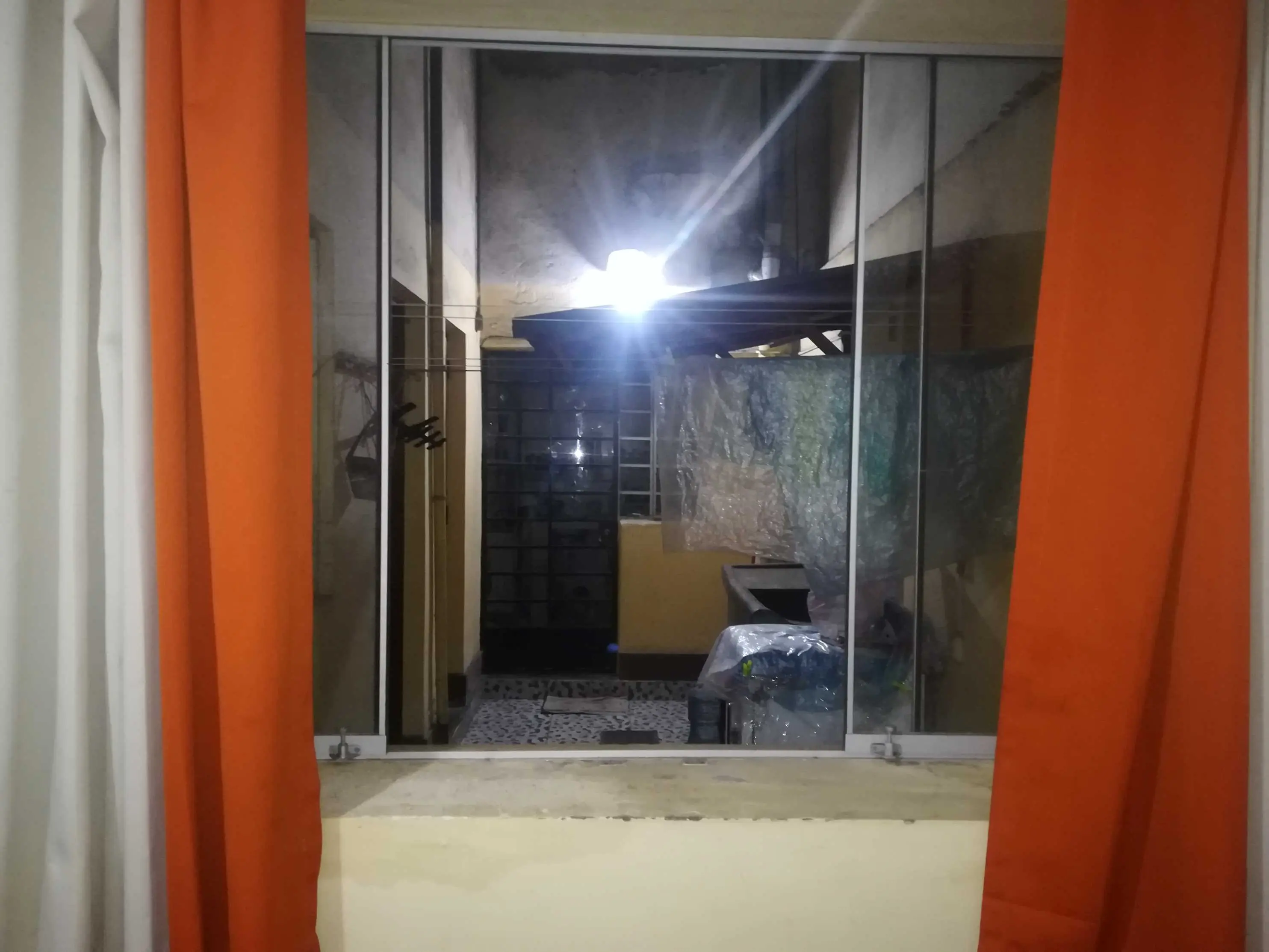 SE ALQUILA HABITACIÓN EN ZONA CÉNTRICA DE LINCE