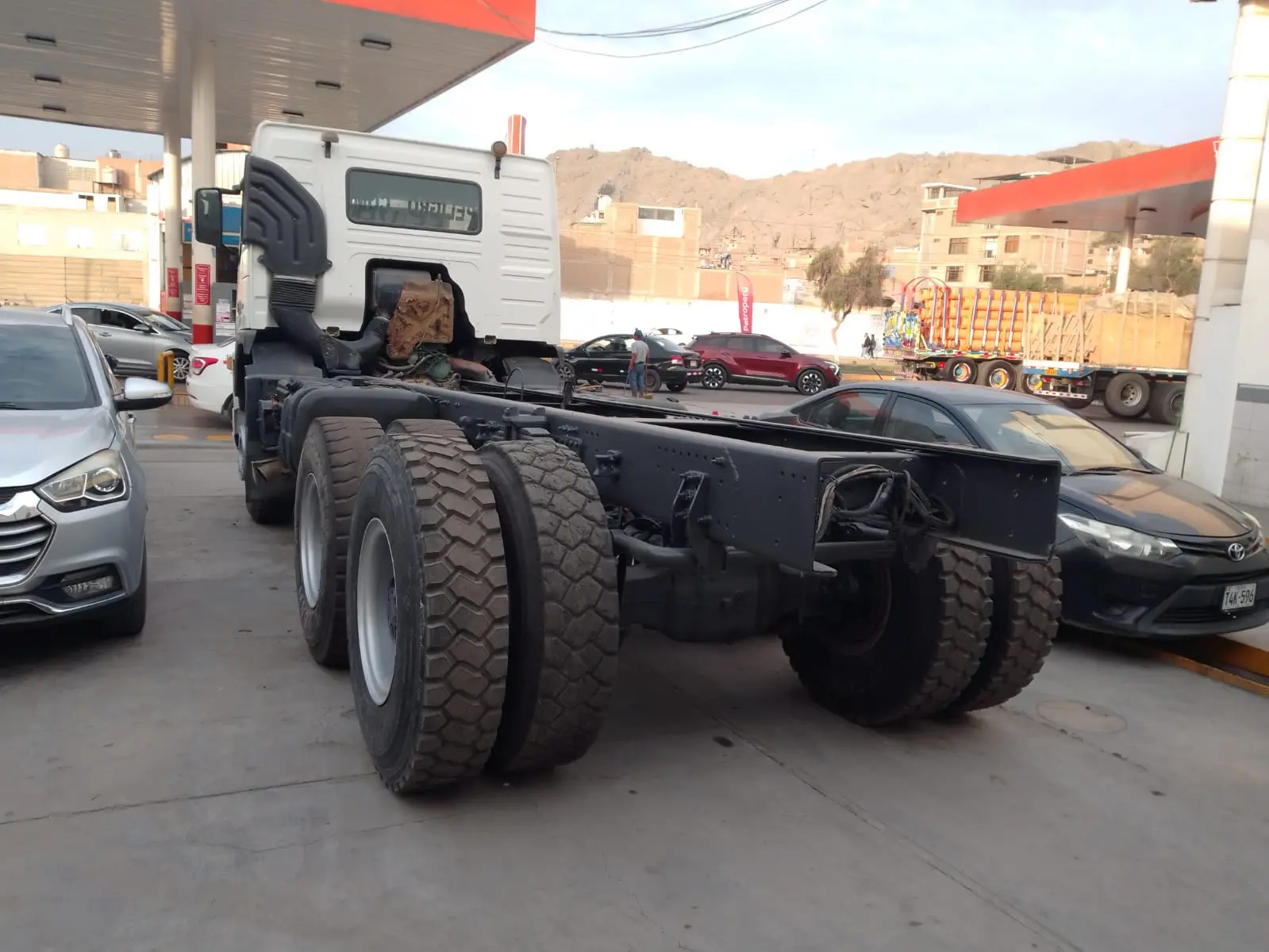 CAMION TRACTO MARCA VOLVO MODELO FM6X4R