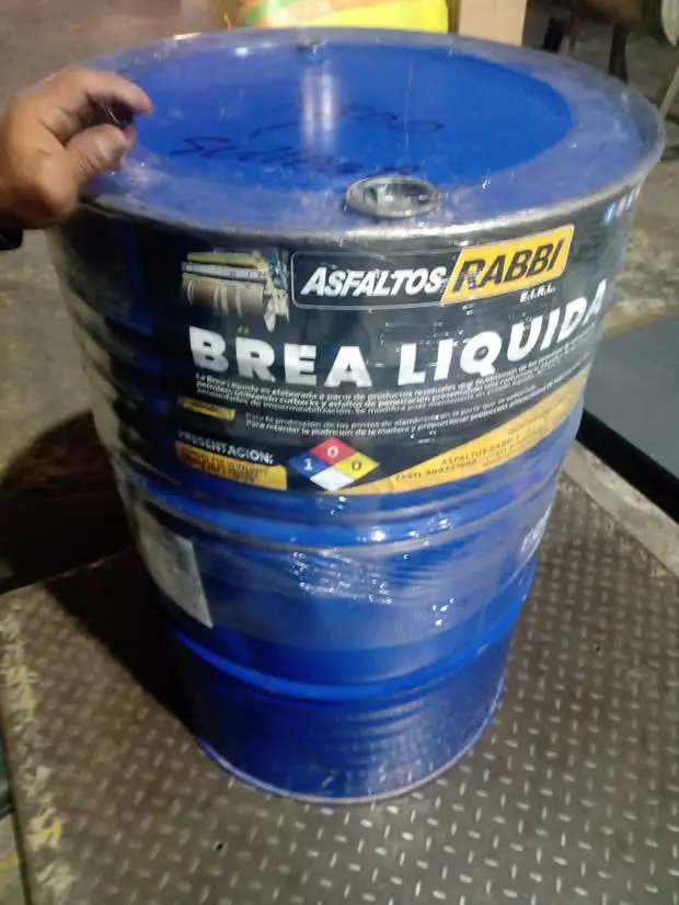 DISTRIBUIDOR DE ASFALTO EN CALIENTE - IMPRIMANTE MC-30