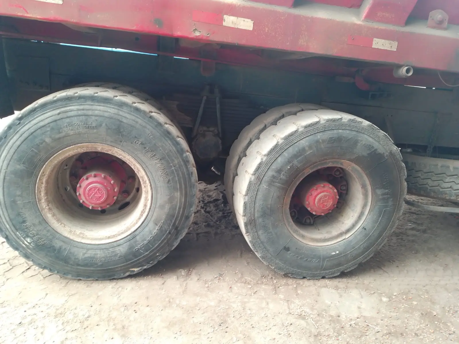 VOLQUETE VOLVO TORTOON N12