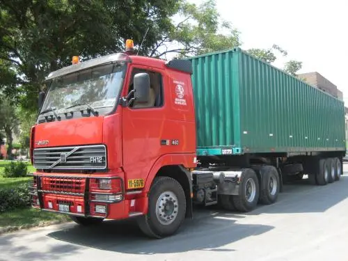 TRANSPORTE DE CARGAS Y MUDANZAS