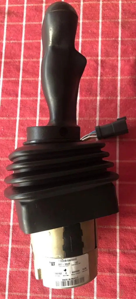 JOYSTICK CATERPILLAR NUEVO PARA TRACTOR CAT D8T