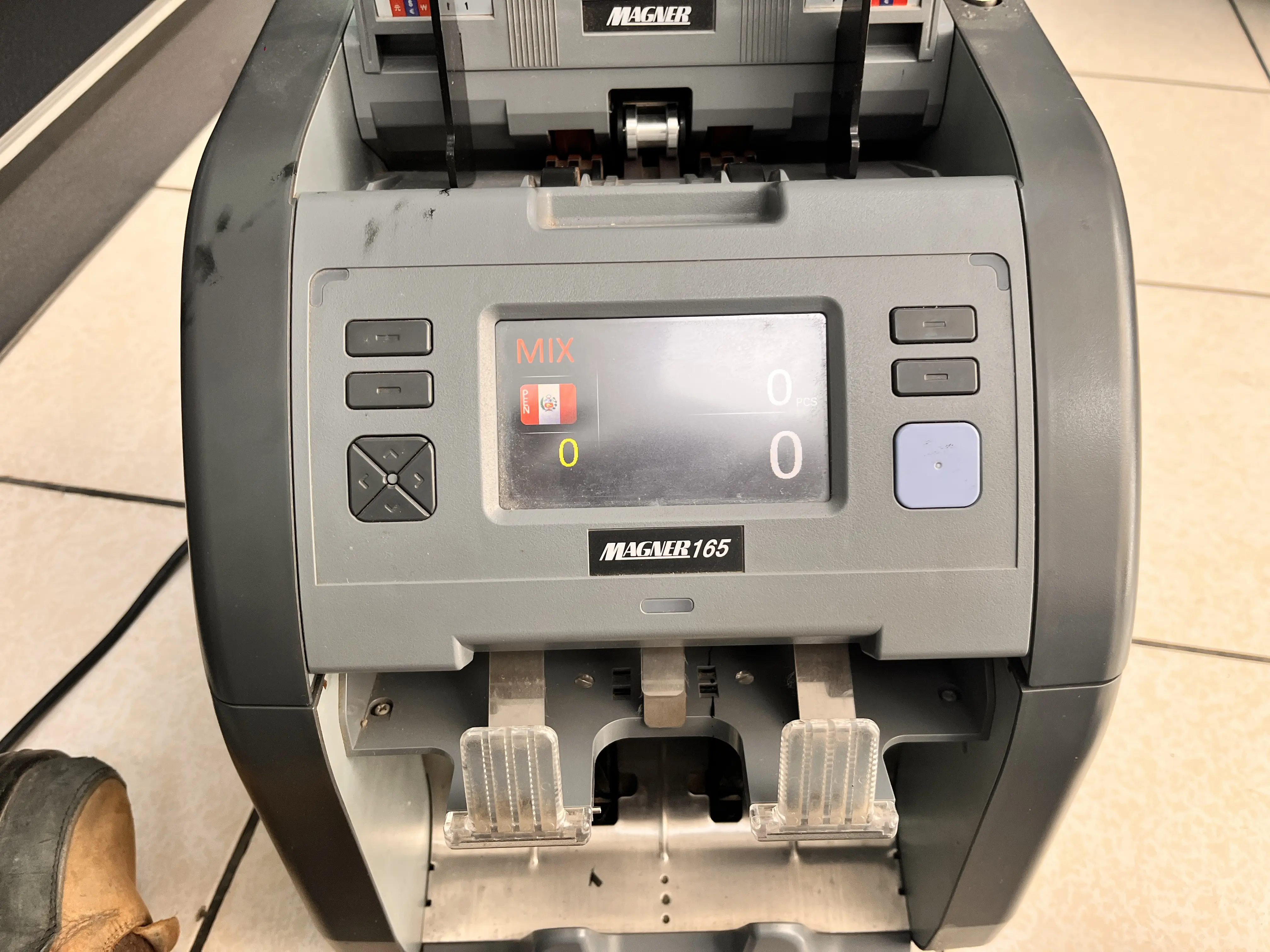 Contador de billetes magner 165