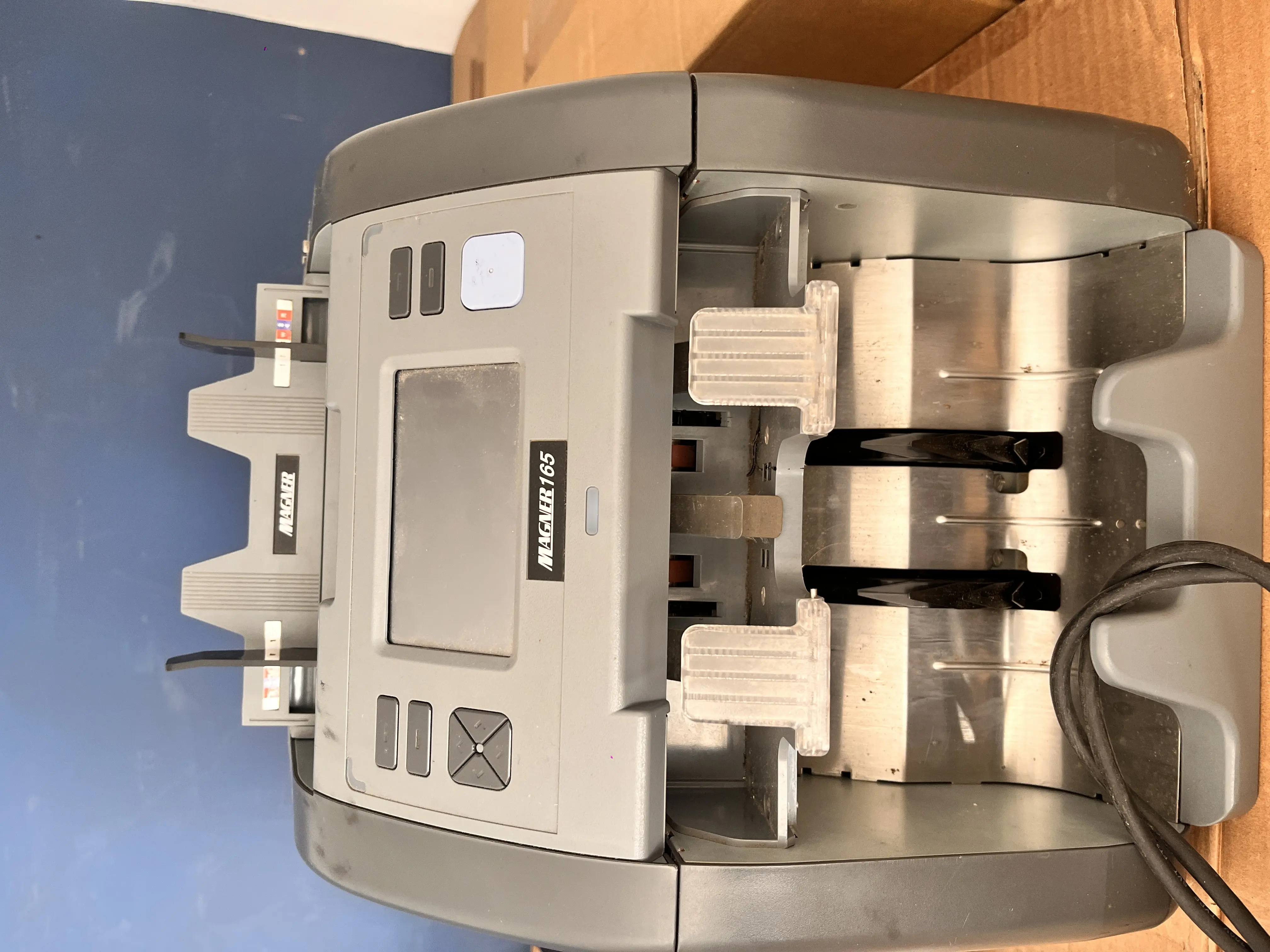 Contador de billetes magner 165