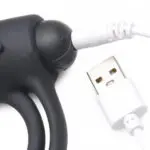 A-ANILLO VIBRADOR CONTROL REMOTO DE SILICONA NEGRO