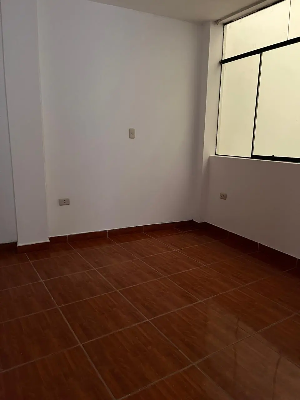 Alquilo amplio departamento cerca a Metro Angamos Cajamarca