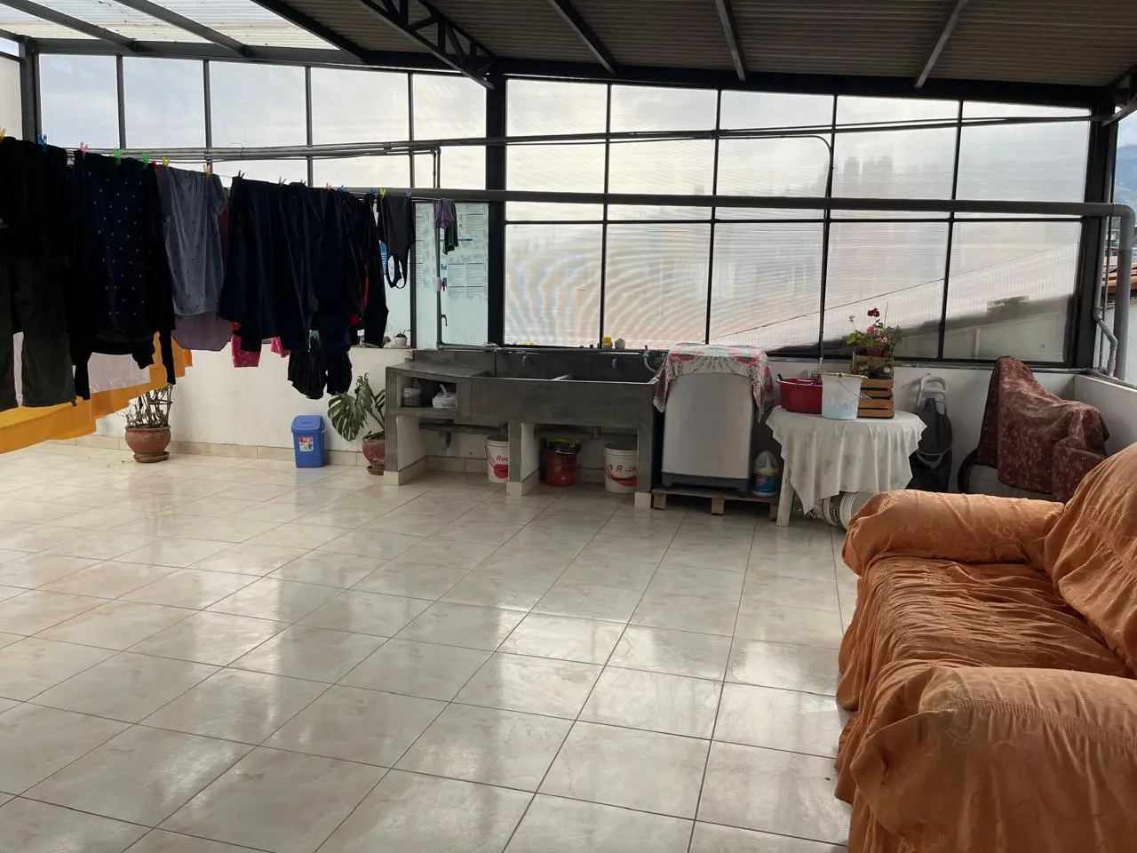 Alquilo amplio departamento cerca a Metro Angamos Cajamarca