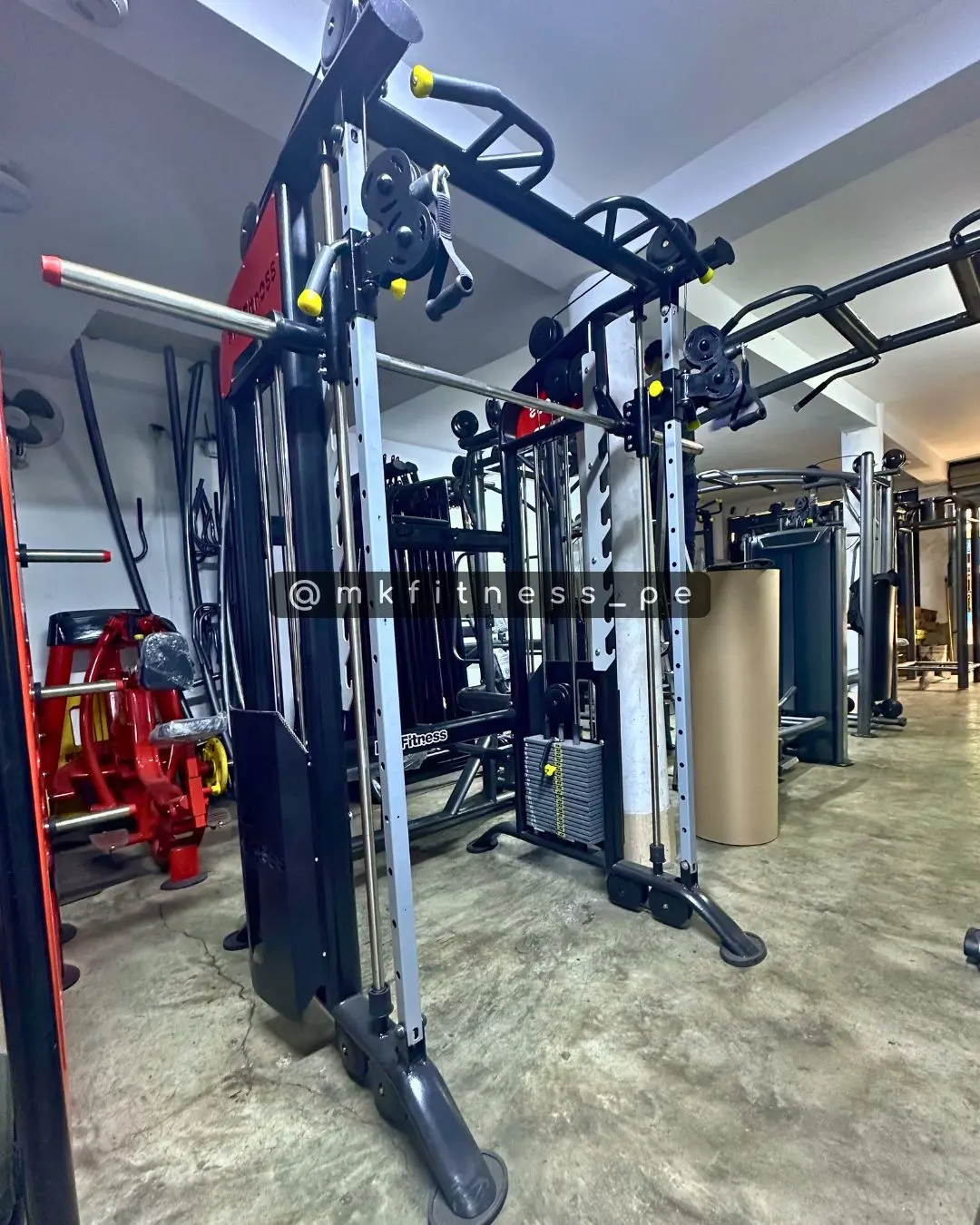 Equipos de gimnasio profesionales MK FITNESS