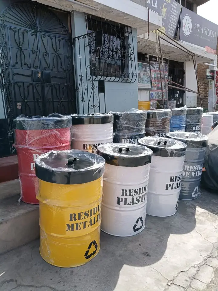 Contenedores con tapa de geomembrana HDPE