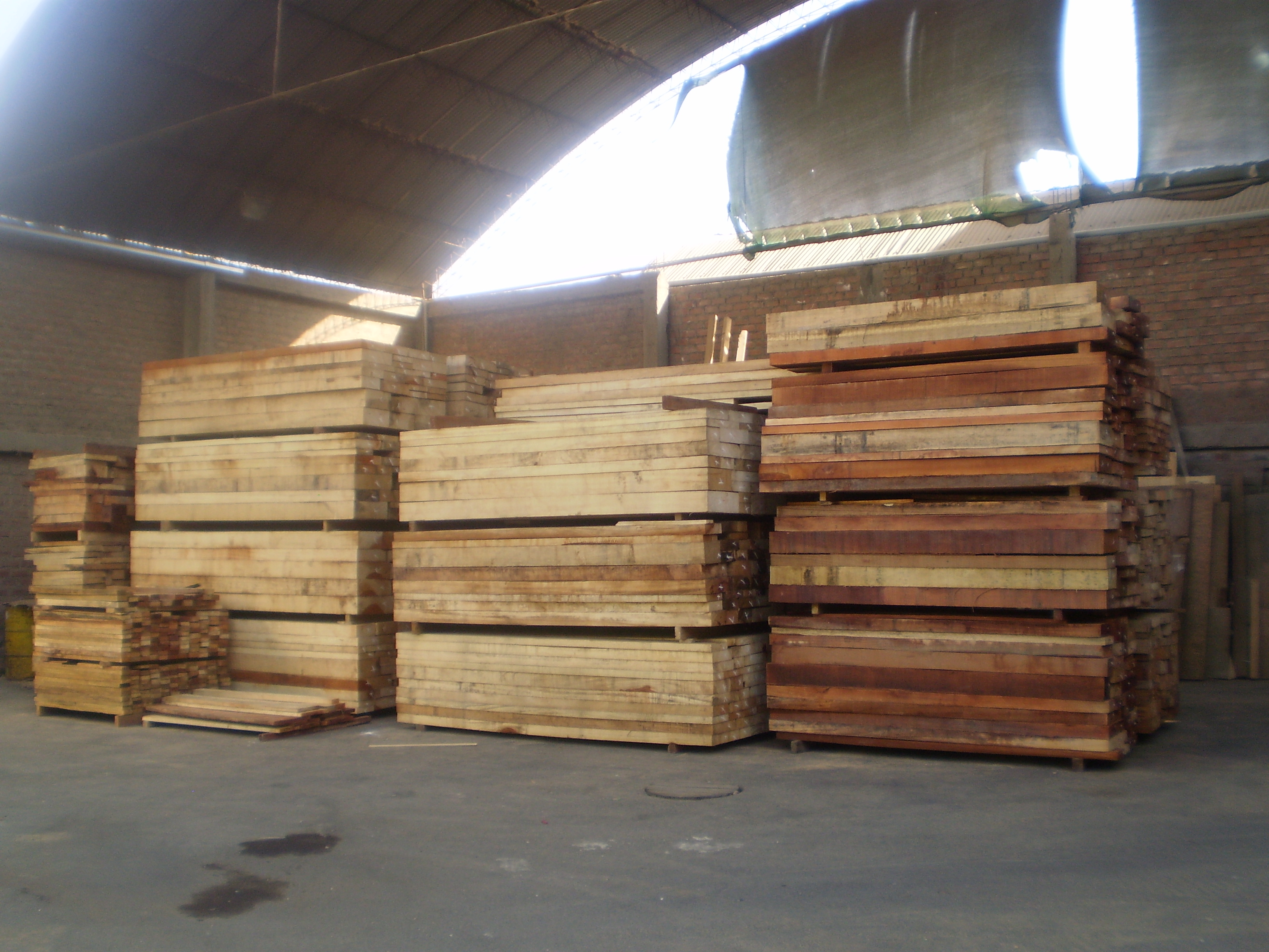 Pallets y embalajes de madera Triplay y Madera Pino comercial Roble otras maderas