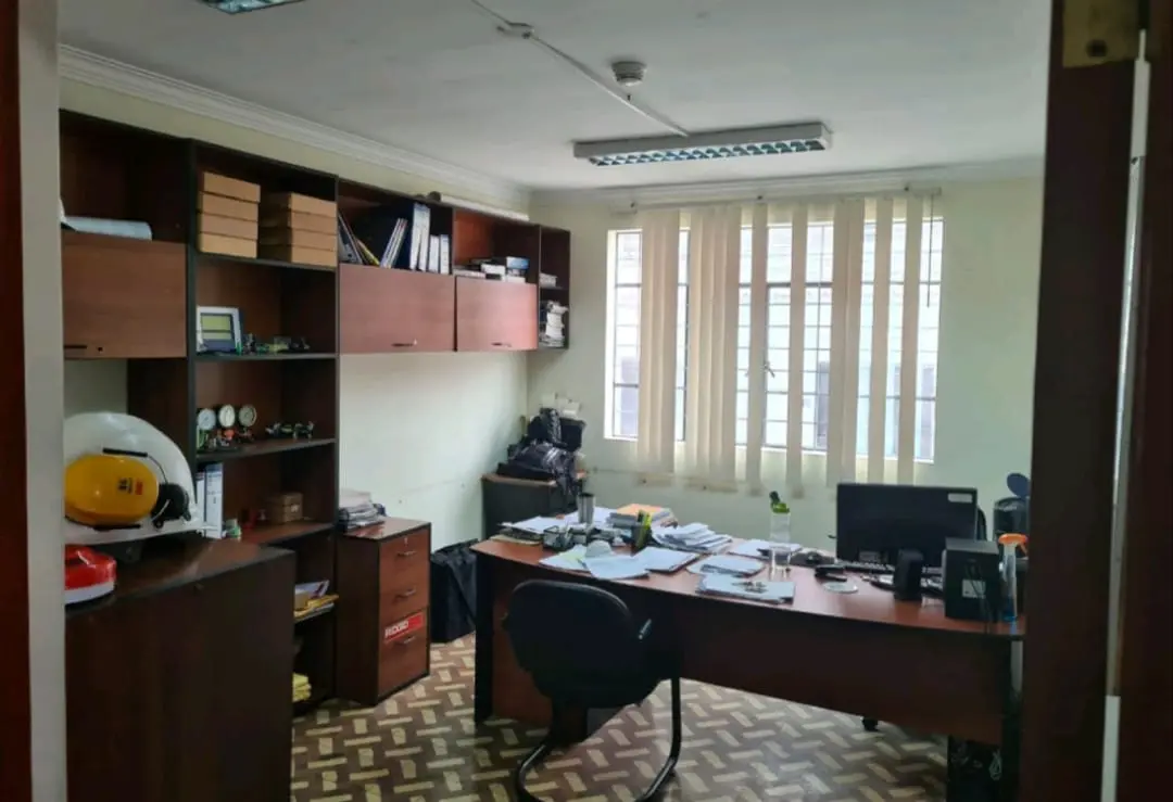 REMATO LOCAL INDUSTRIAL 300 560M2 750mil 