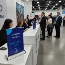 MINI ROLL SCREEN DE ESCRITORIO - PUBLICIDAD COMPACTA Y ELEGA