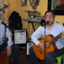 CONJUNTO CRIOLLO DE BARRIO Y CALLEJÓN - MÚSICA PERUANA E INTERNACIONAL