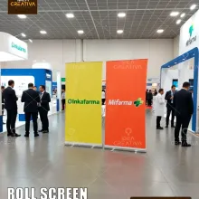 Roll Screen Premium Impacto Visual y Portabilidad