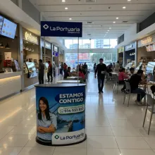 MÓDULO COUNTER OVALADO Diseño y presencia estratégica