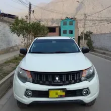 SE VENDE CAMIONETA MITSUBISHI L200 4X2
